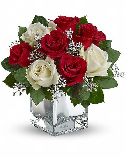 Teleflora's Snowy Night Bouquet