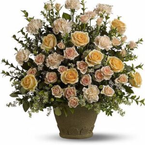 Teleflora's Rose Remembrance